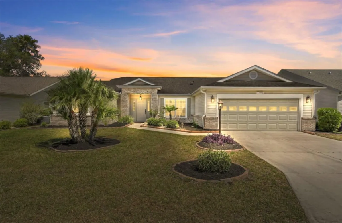 Property Slideshow image 1 of 49 | 25073 riverwalk dr, Leesburg, FL, 34748