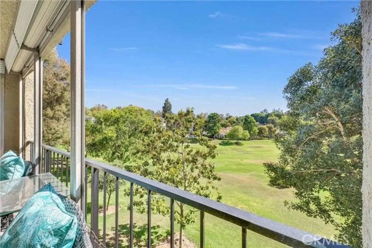 Property Slideshow image 1 of 28 | 5510 paseo del lago 2d, Laguna Woods, CA, 92637