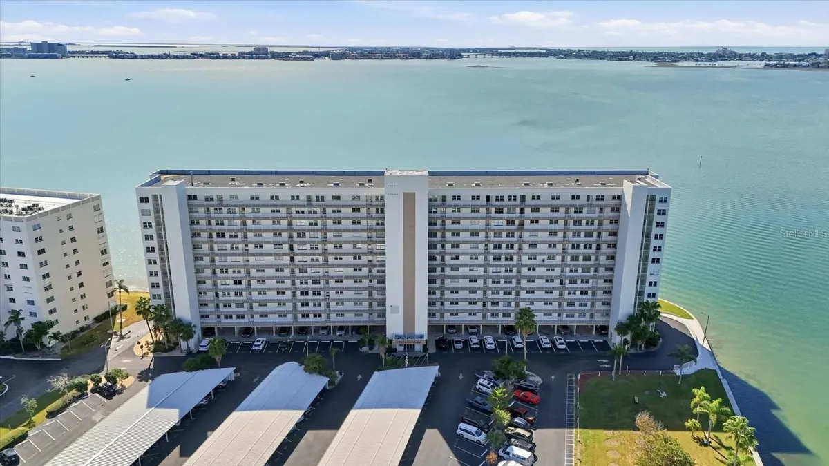 Property Slideshow image 1 of 59 | 6060 shore blvd 203, Gulfport, FL, 33707