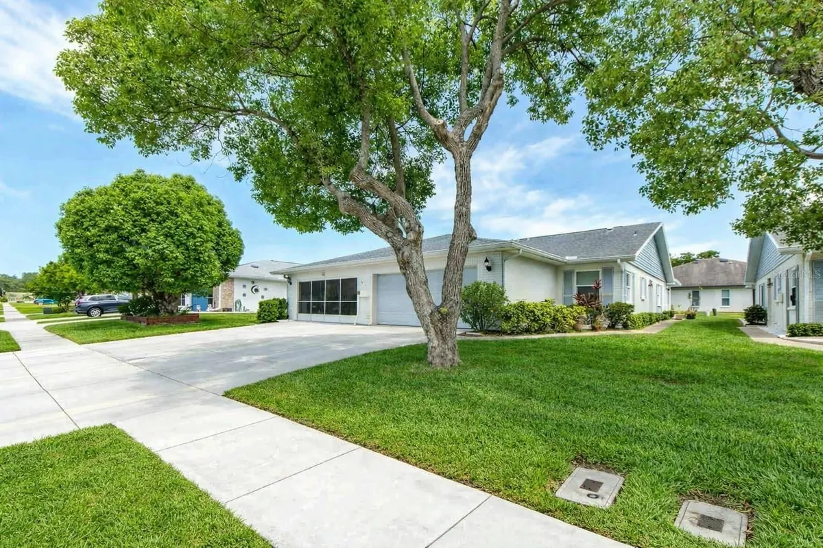 Property Slideshow image 1 of 48 | 3333 mcmath dr, Palm Harbor, FL, 34684