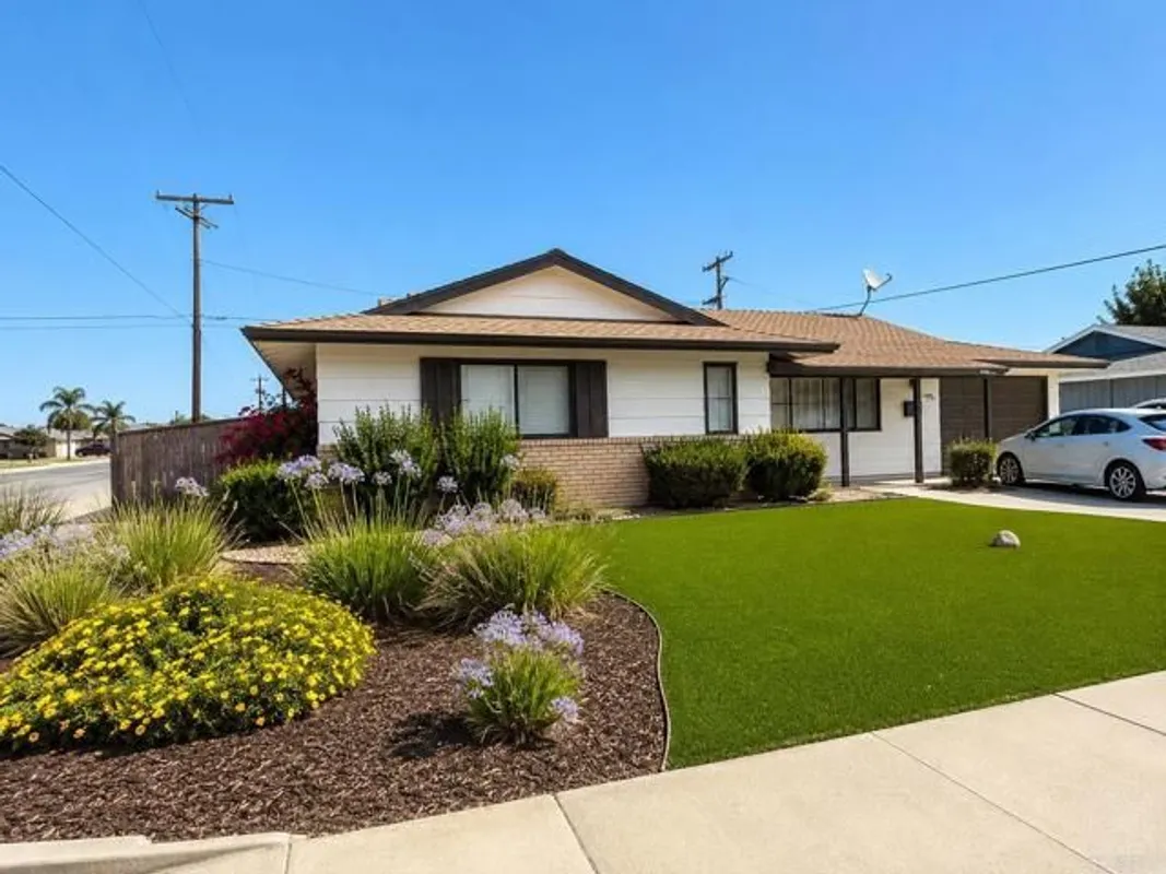 Property Slideshow image 1 of 10 | 29460 thornhill dr, Menifee, CA, 92586