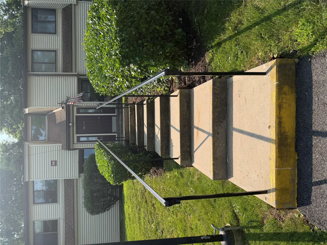 Property Slideshow image 1 of 36 | 56 kirby close b, Yorktown, NY, 10598