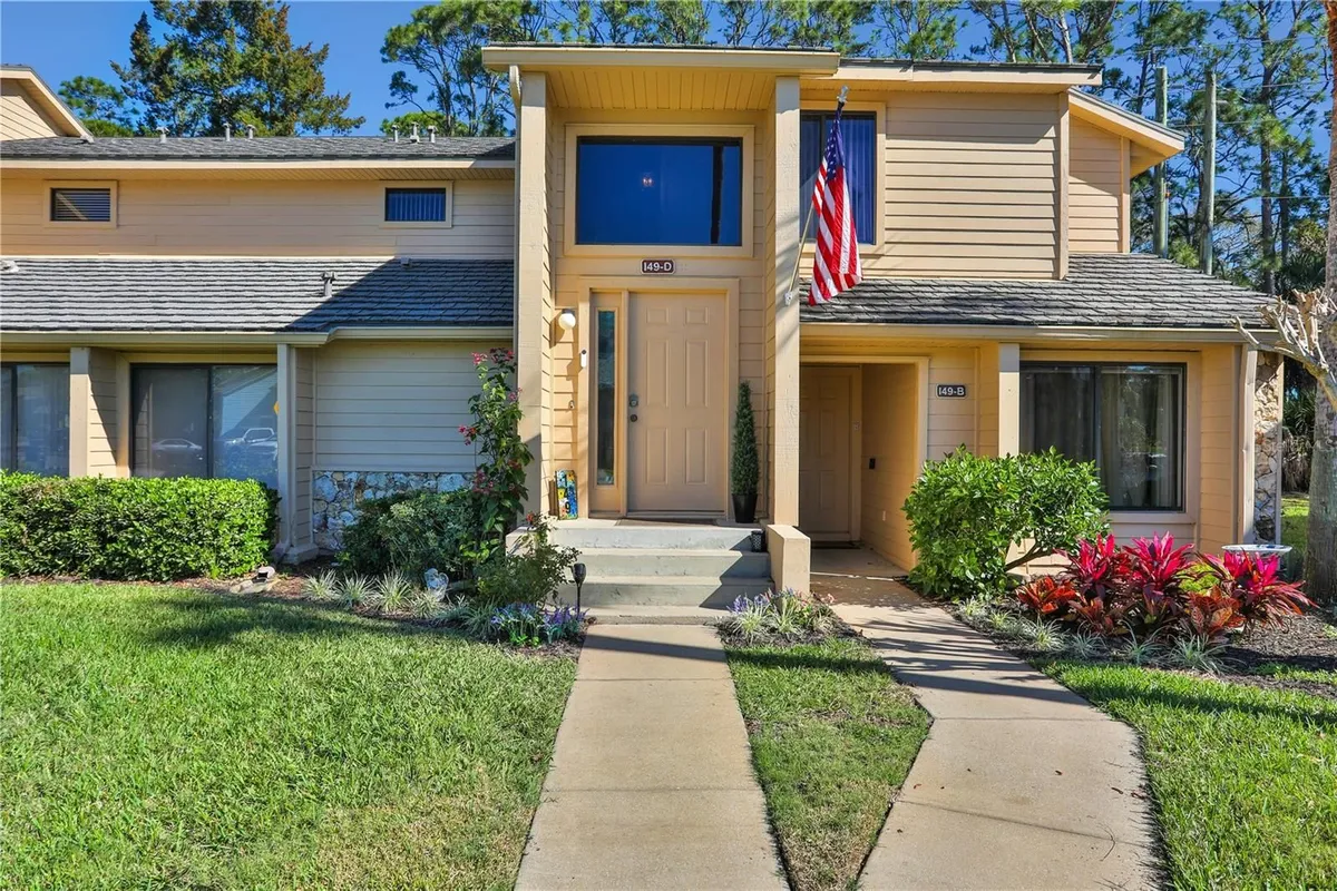 Property Slideshow image 1 of 36 | 149 blue heron dr d, Daytona Beach, FL, 32119