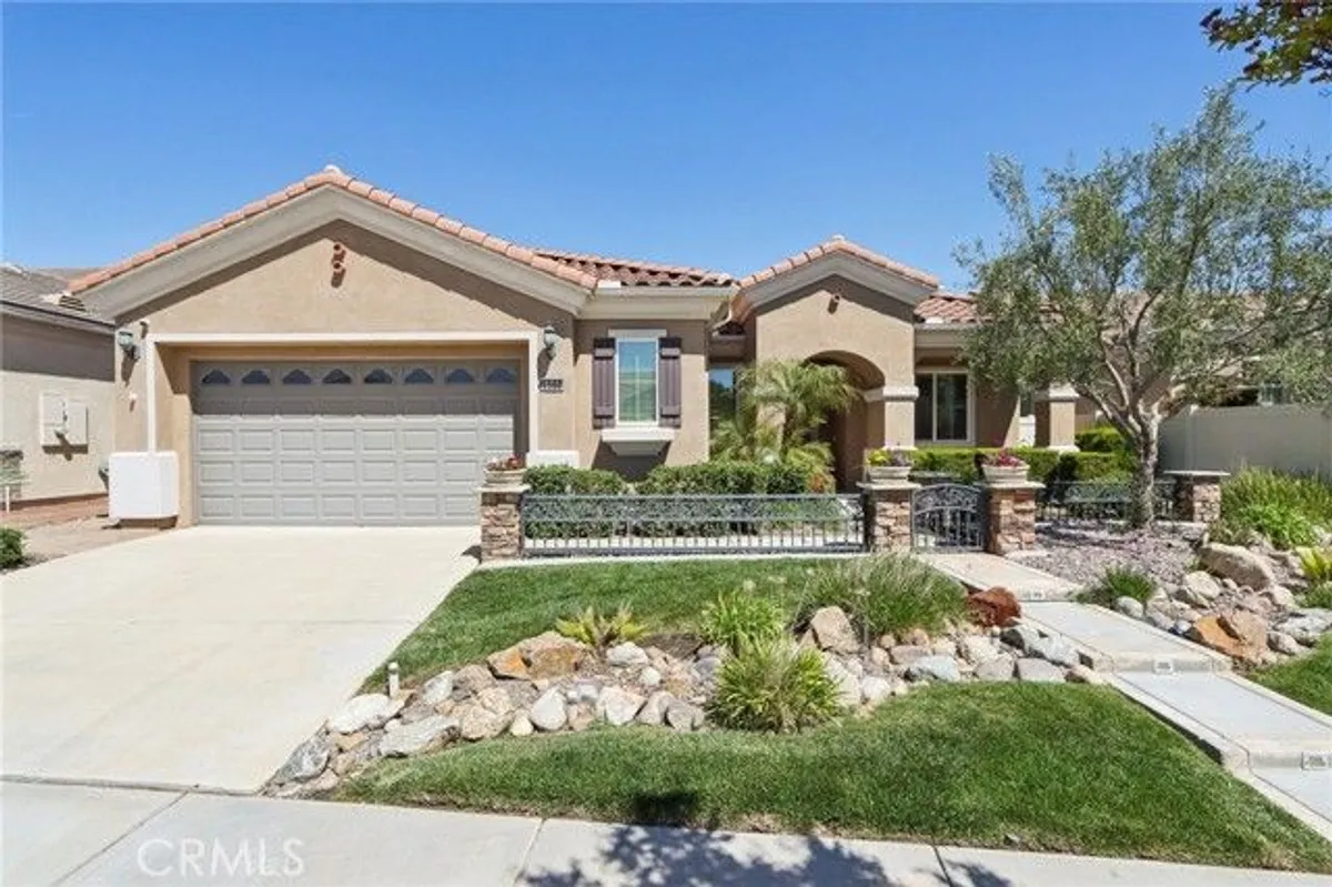Property Slideshow image 1 of 71 | 5560 corte viejo, Hemet, CA, 92545