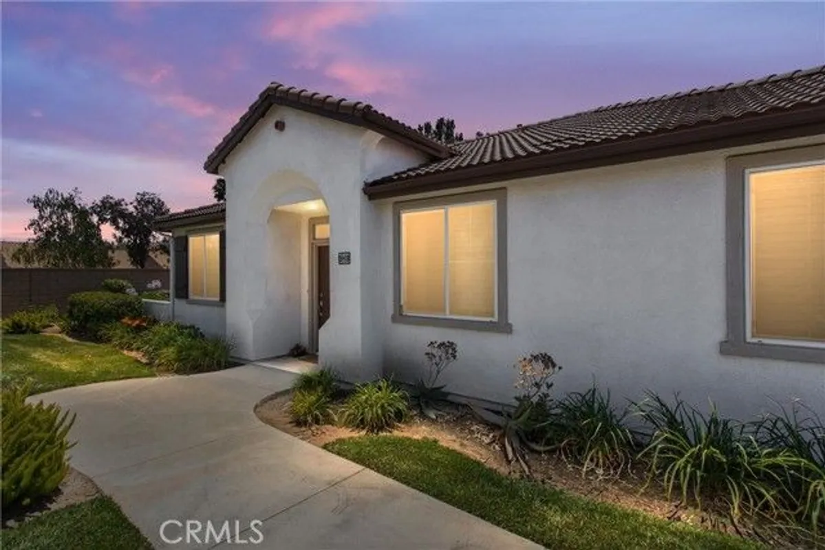 Property Slideshow image 1 of 41 | 1680 beaver crk b, Beaumont, CA, 92223