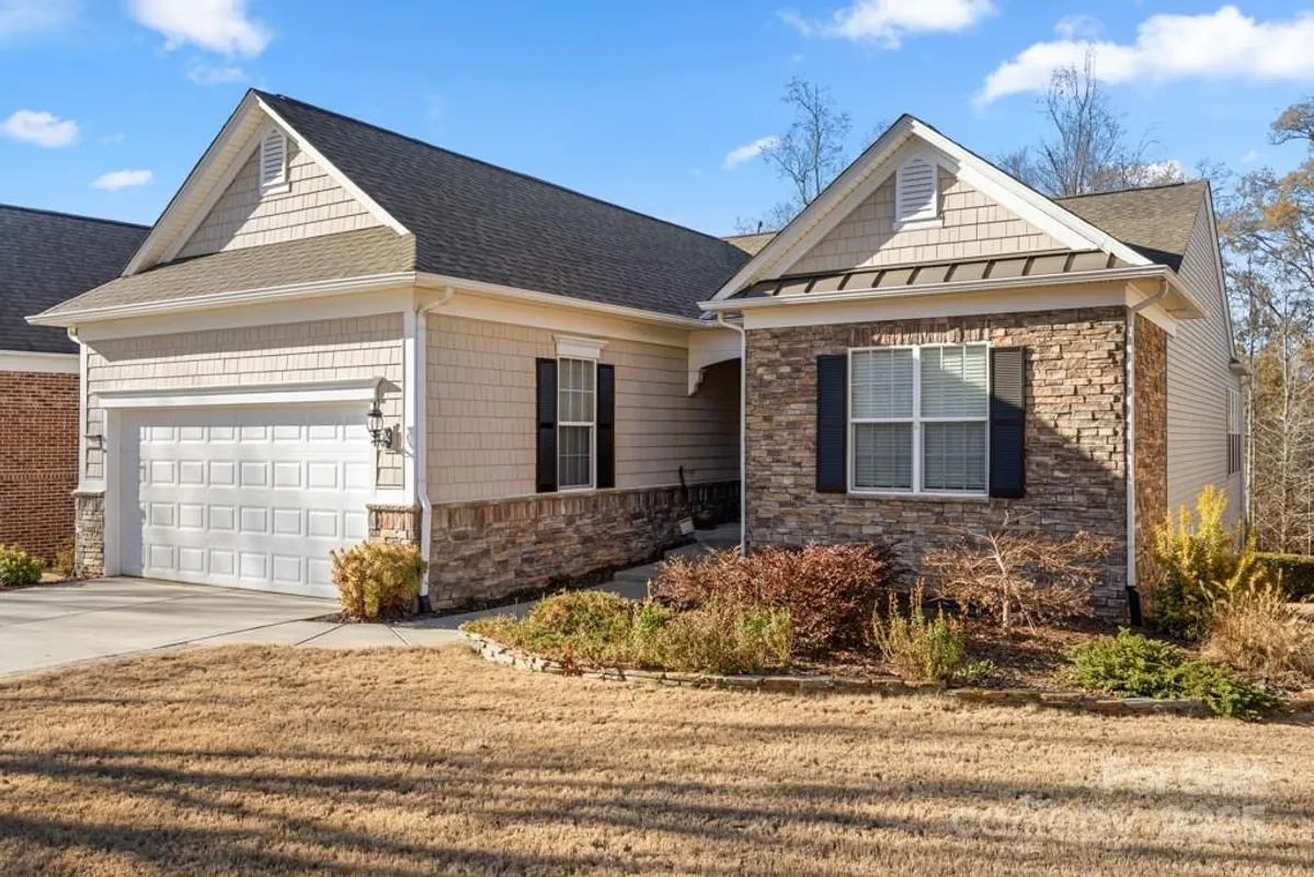 Property Slideshow image 1 of 47 | 15304 legend oaks ct, Indian Land, SC, 29707
