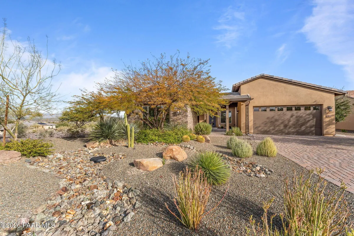 Property Slideshow image 1 of 68 | 3775 gold ridge rd, Wickenburg, AZ, 85390