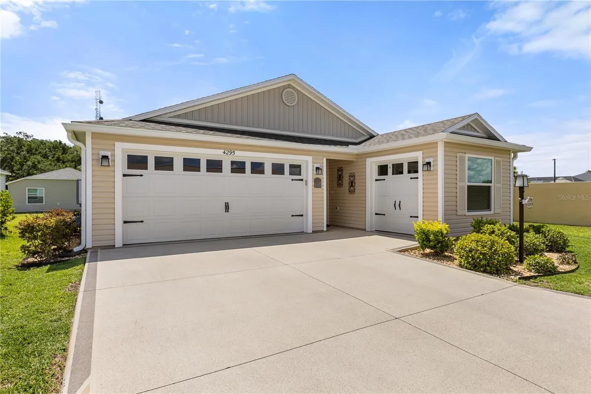 Property Slideshow image 1 of 38 | 4295 fredda ter, The Villages, FL, 32163
