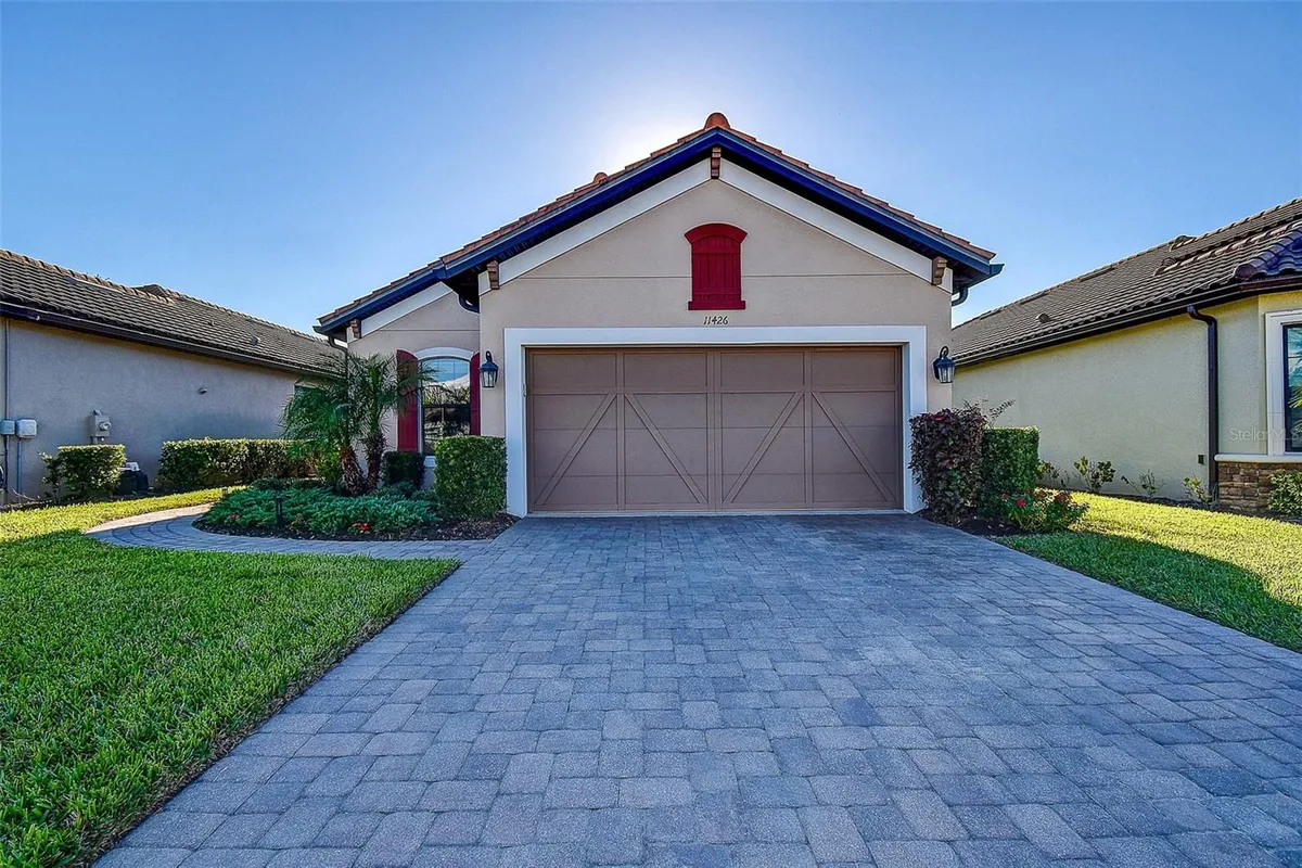 Property Slideshow image 1 of 49 | 11426 juglans dr, Odessa, FL, 33556