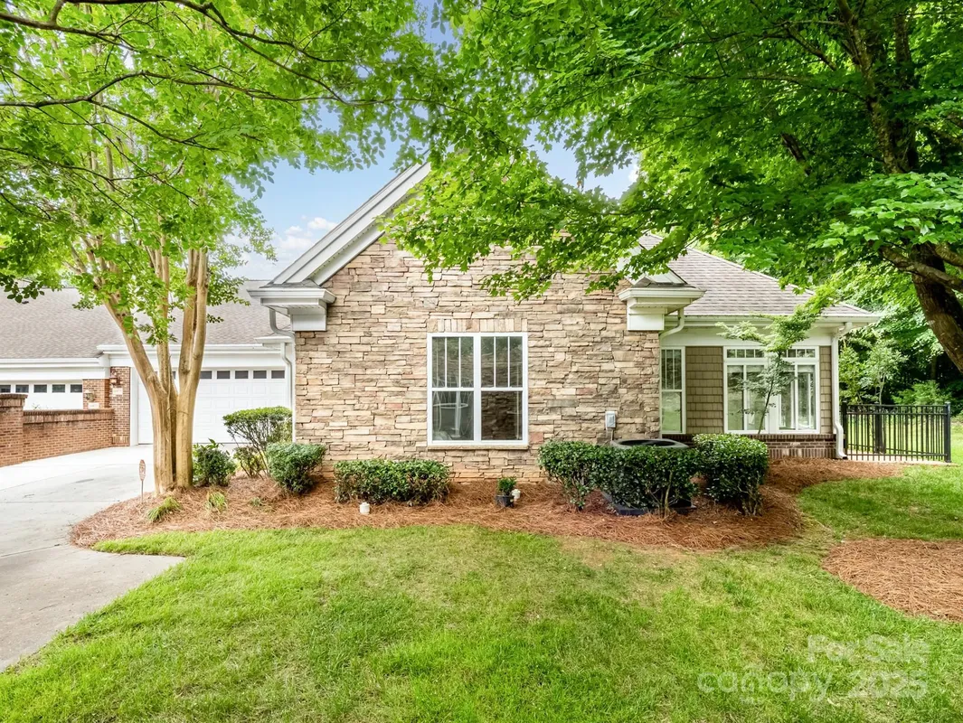 Property Slideshow image 1 of 37 | 10875 casetta dr, Matthews, NC, 28105