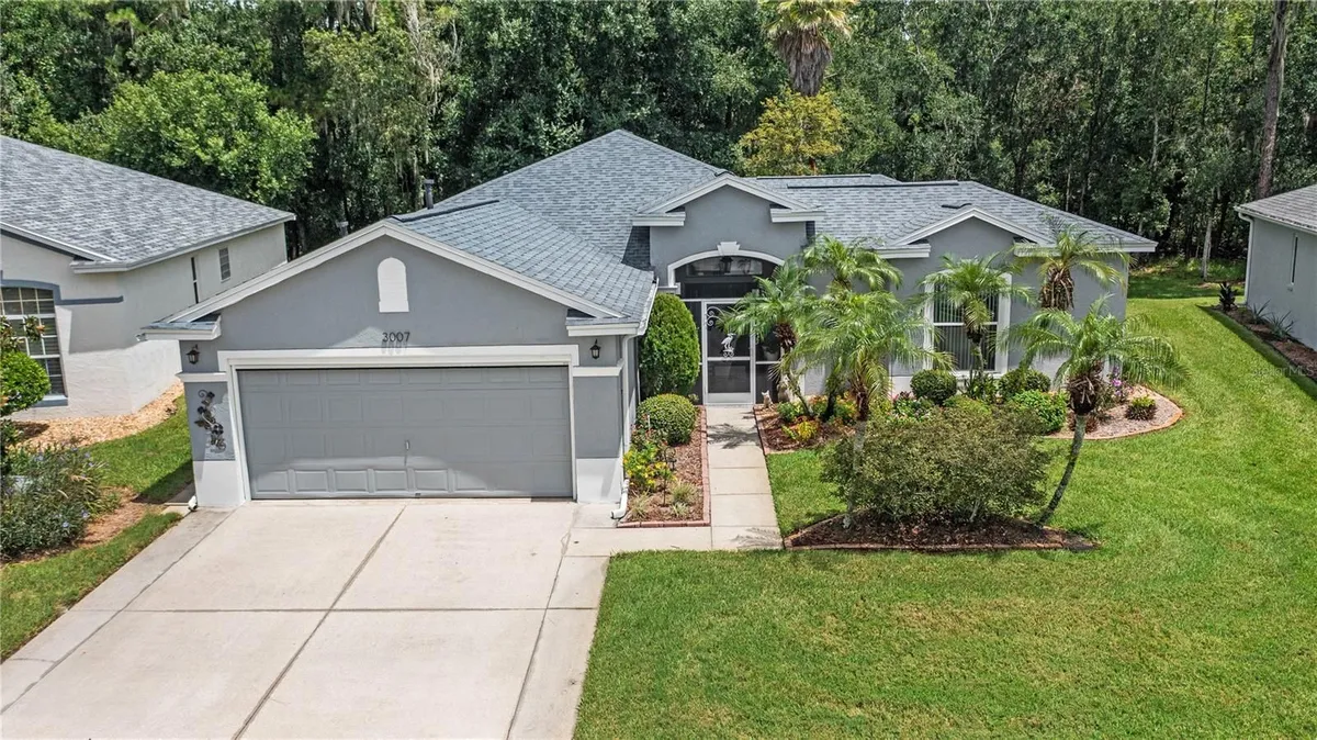 Property Slideshow image 1 of 45 | 3007 bellflower way, Lakeland, FL, 33811