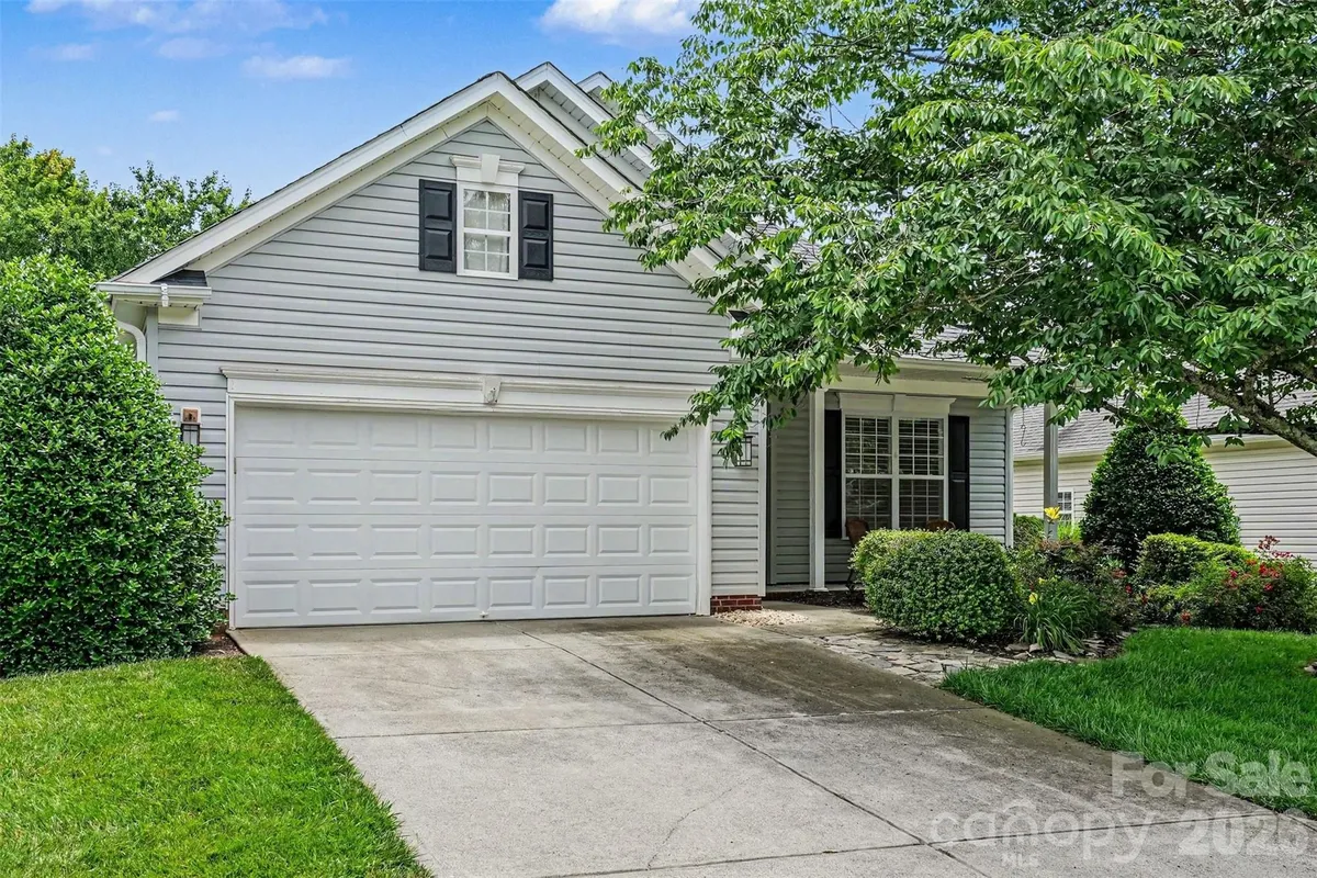 Property Slideshow image 1 of 35 | 877 platinum dr, Fort Mill, SC, 29708