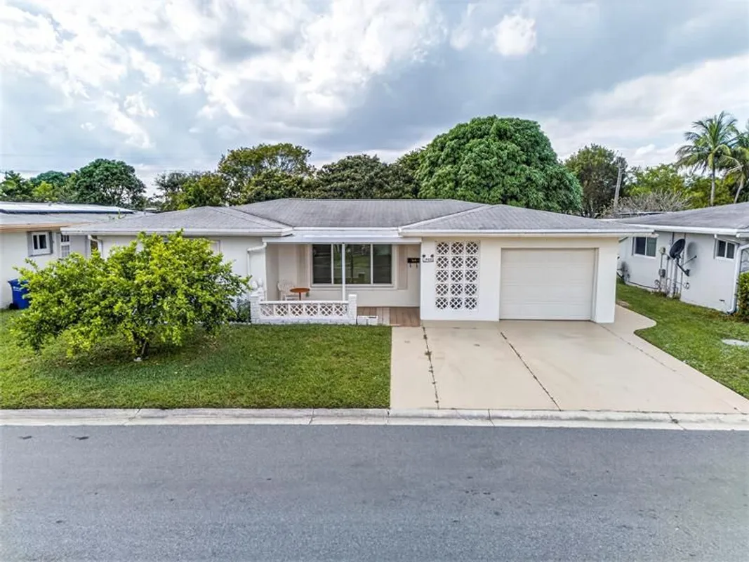 Property Slideshow image 1 of 50 | 1460 nw 70th ter, Margate, FL, 33063