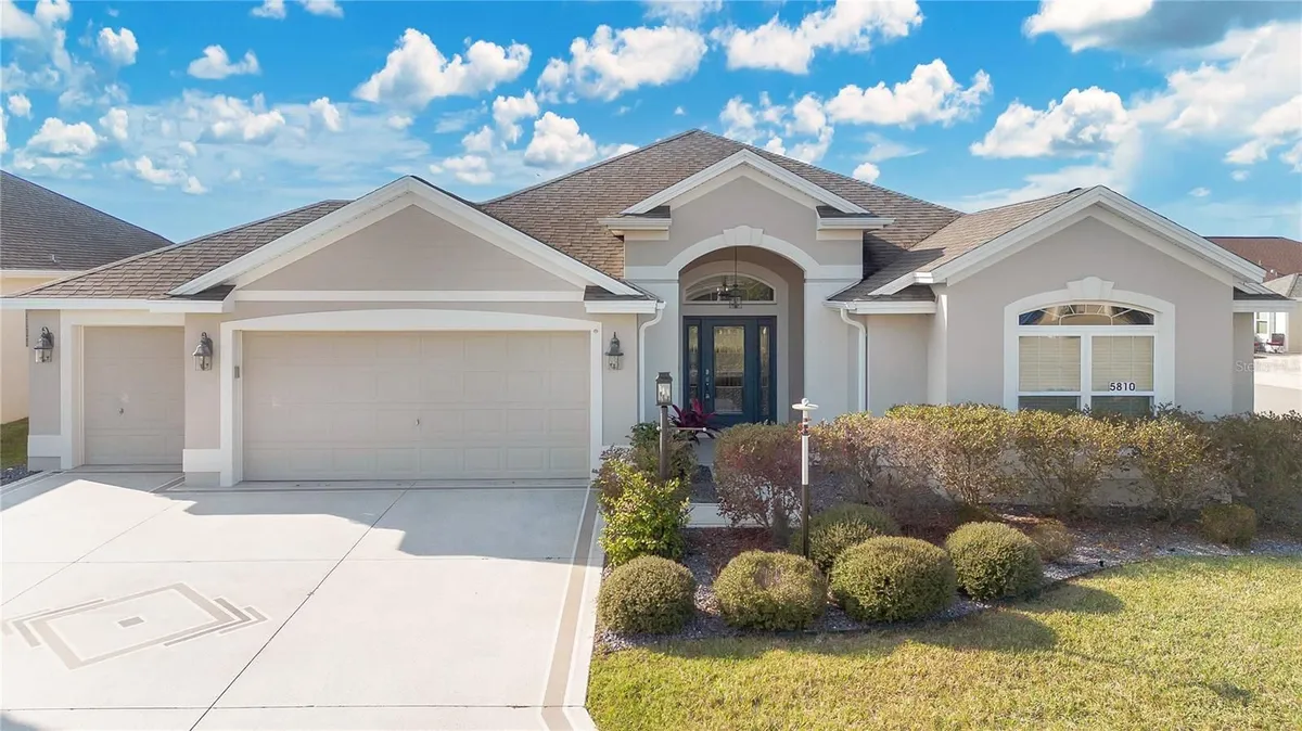 Property Slideshow image 1 of 33 | 5810 penney ln, The Villages, FL, 32163