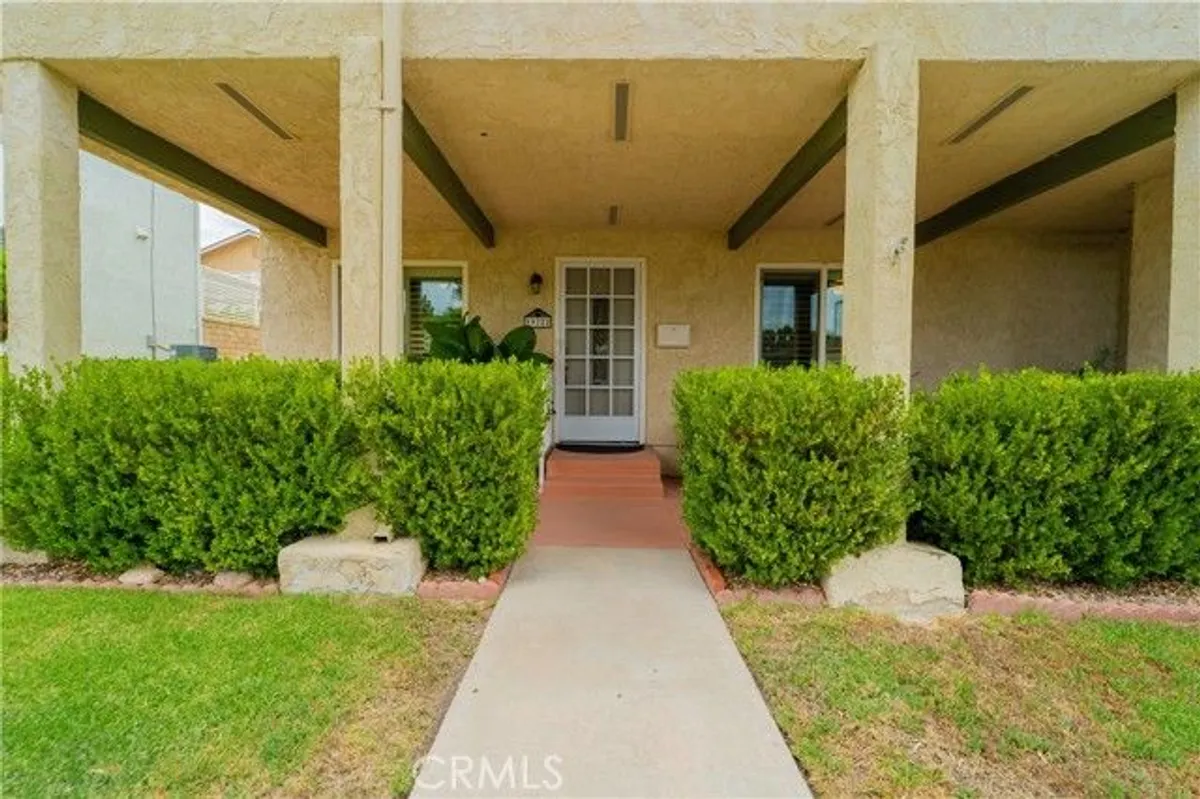 Property Slideshow image 1 of 46 | 19722 avenue of the oaks, Newhall, CA, 91321