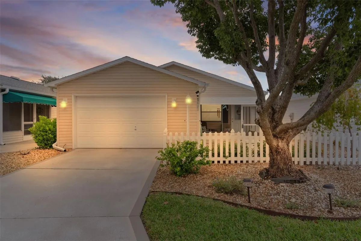 Property Slideshow image 1 of 36 | 1403 espinoza ln, The Villages, FL, 32159