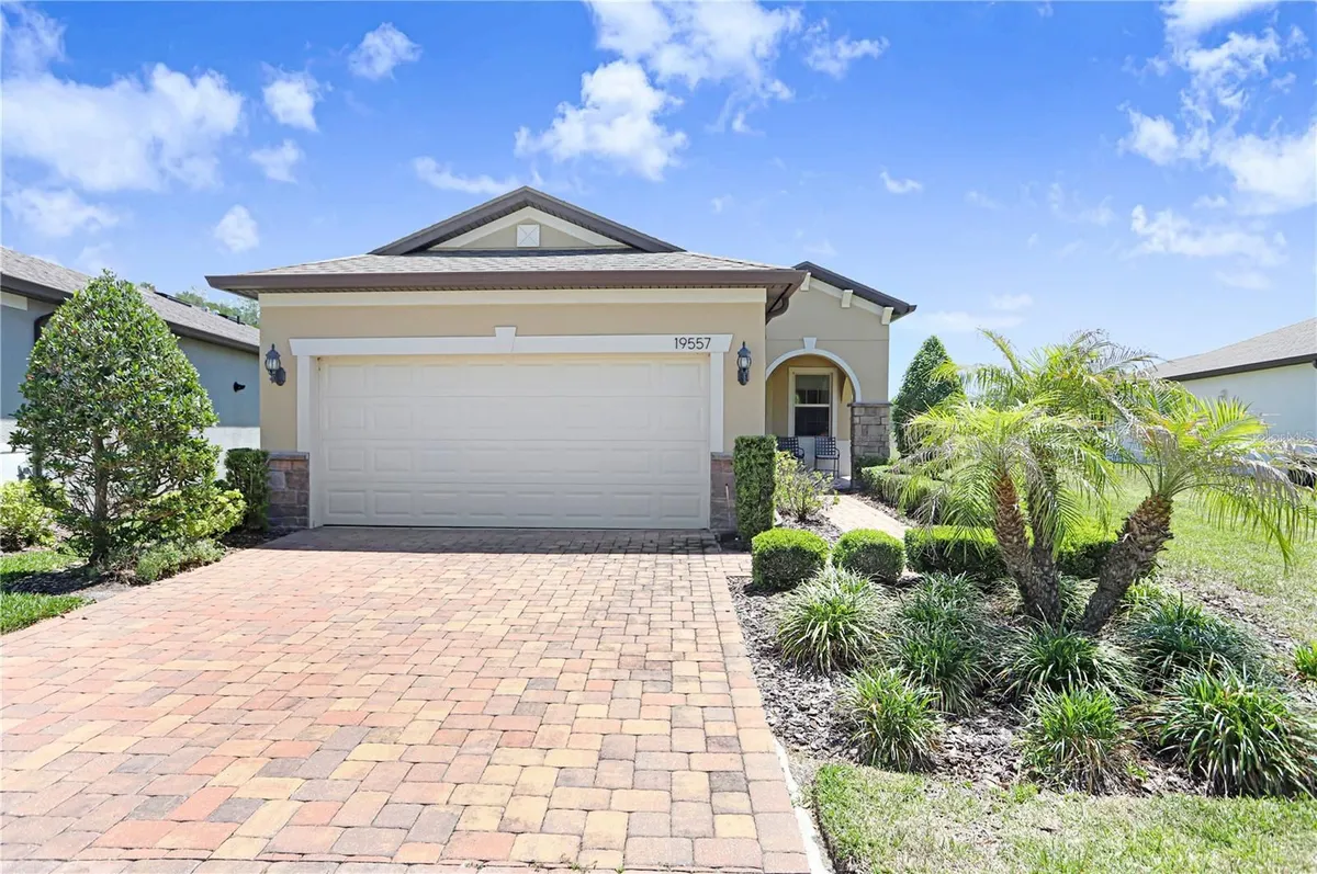 Property Slideshow image 1 of 58 | 19557 ship wheel way, Land O Lakes, FL, 34638