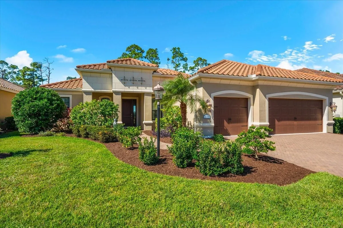 Property Slideshow image 1 of 63 | 21225 chatahoochee ave, Venice, FL, 34293