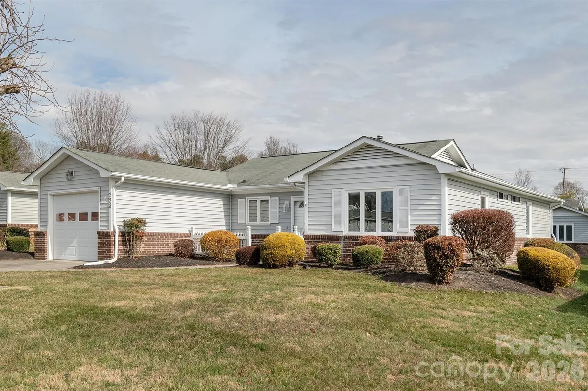 Property Slideshow image 1 of 22 | 228 dartcrest dr, Hendersonville, NC, 28792