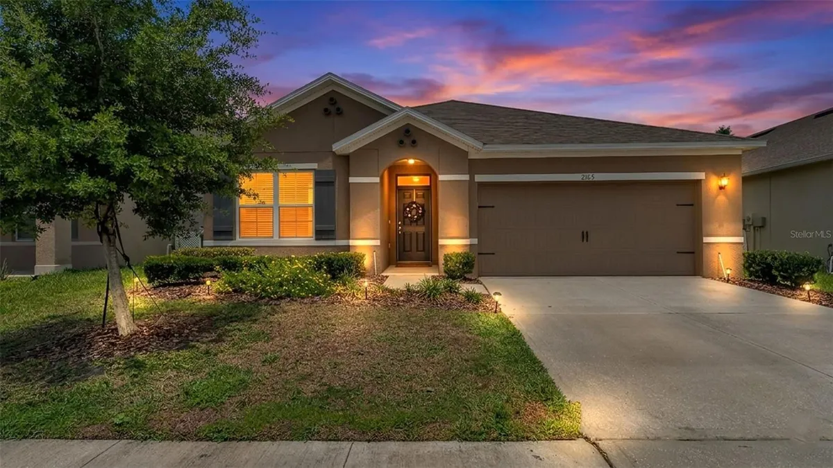 Property Slideshow image 1 of 43 | 2145 blue highlands dr, Lakeland, FL, 33811