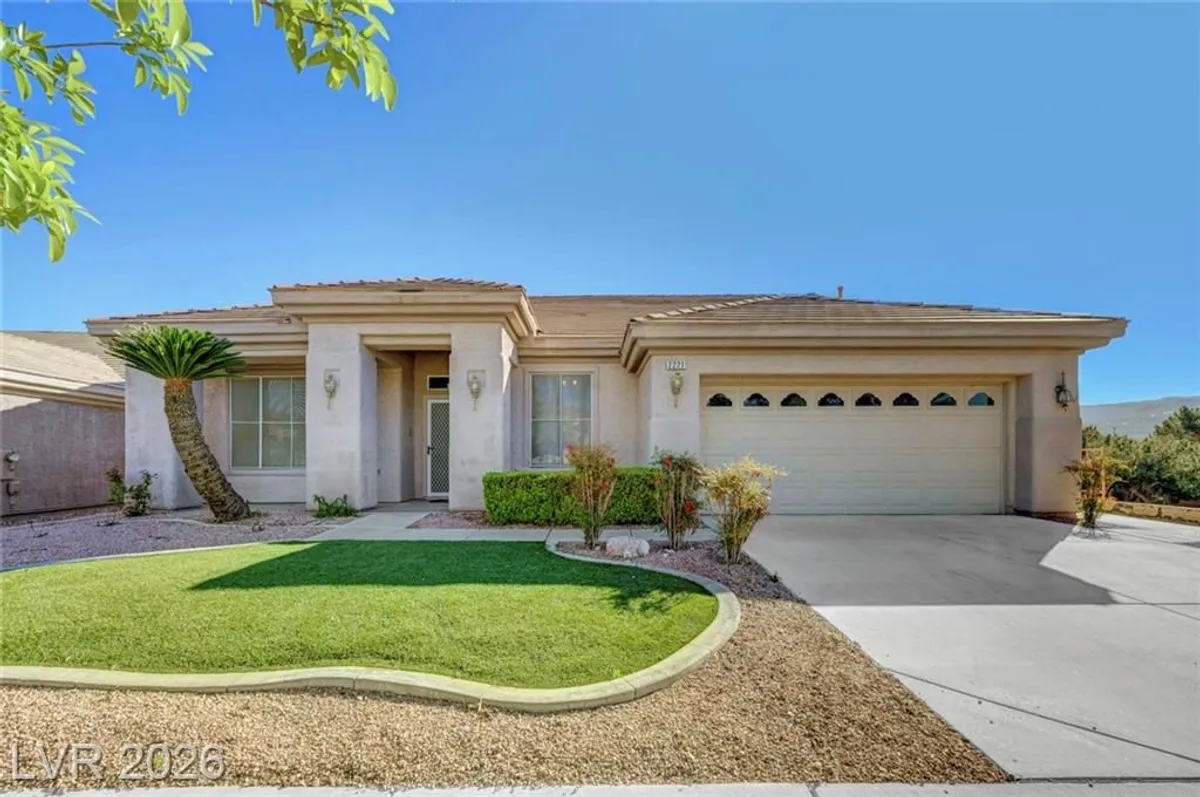 Property Slideshow image 1 of 60 | 2221 high mesa dr, Henderson, NV, 89012