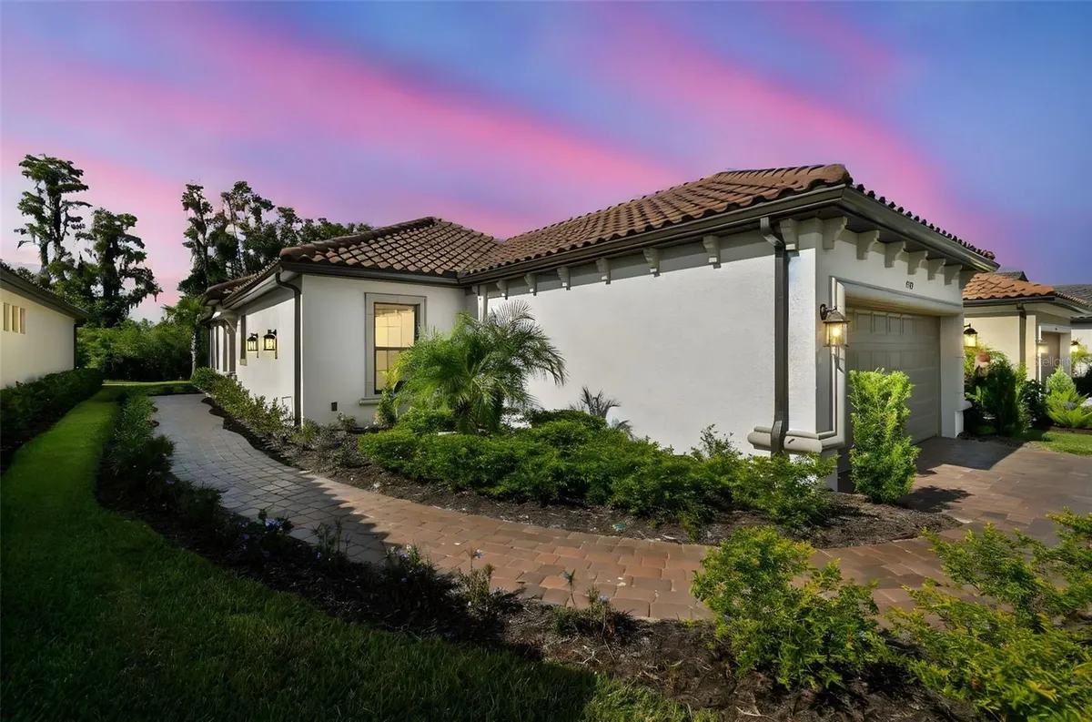 Property Slideshow image 1 of 100 | 4399 rosatti rd, Wesley Chapel, FL, 33543