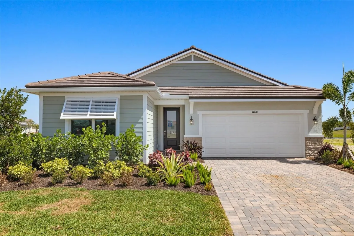 Property Slideshow image 1 of 42 | 11683 rose gold ct, Venice, FL, 34293