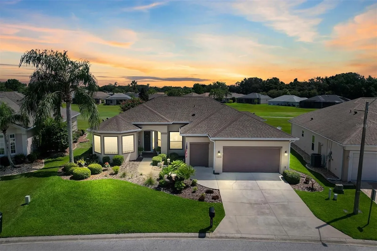Property Slideshow image 1 of 49 | 11839 se 173rd lane rd, Summerfield, FL, 34491