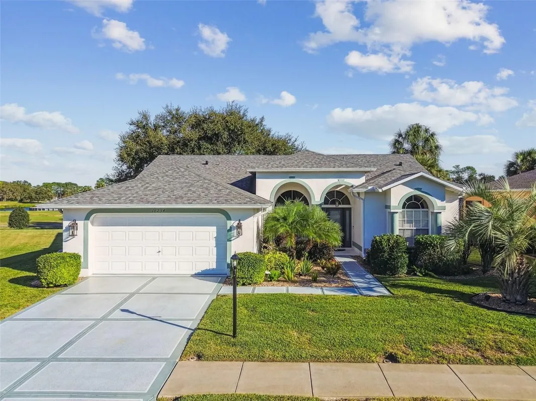 Property Slideshow image 1 of 54 | 18234 nestlebranch ct, Hudson, FL, 34667