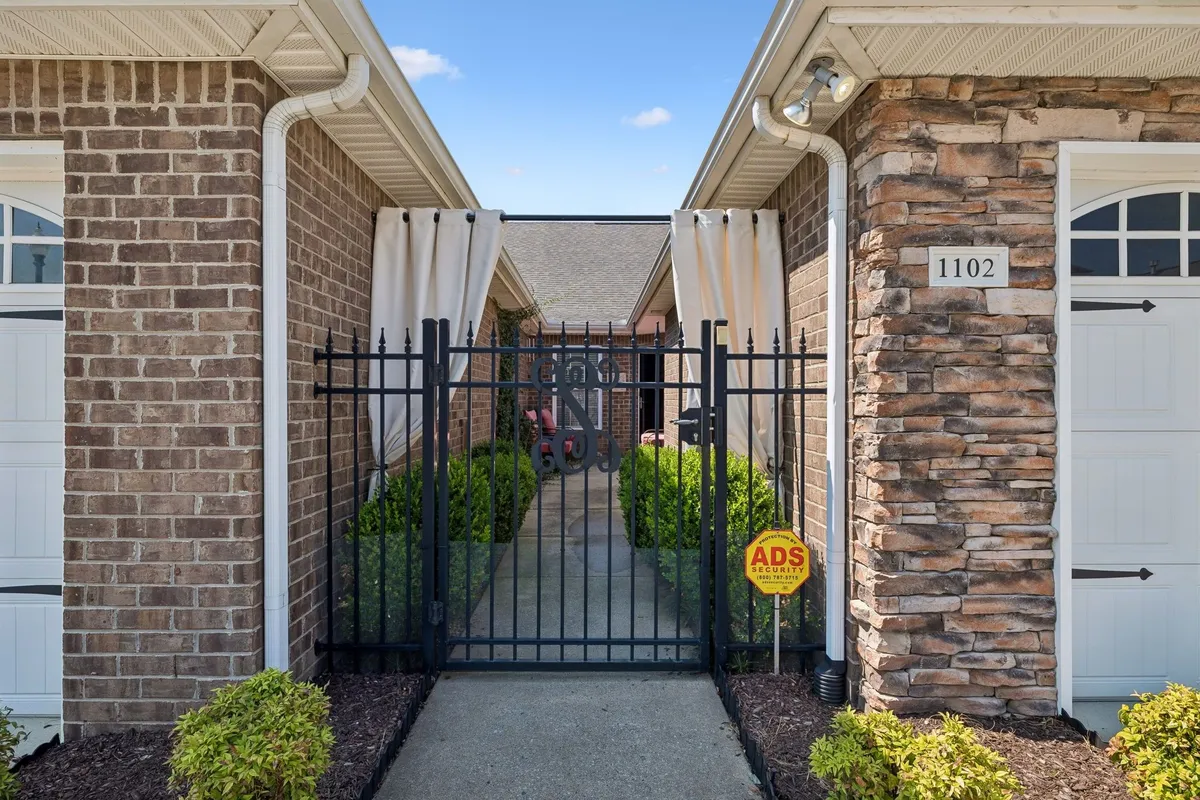 Property Slideshow image 1 of 32 | 395 devon chase hl 1102, Gallatin, TN, 37066