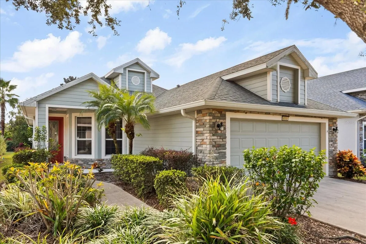 Property Slideshow image 1 of 34 | 8050 waterbury way, Mount Dora, FL, 32757