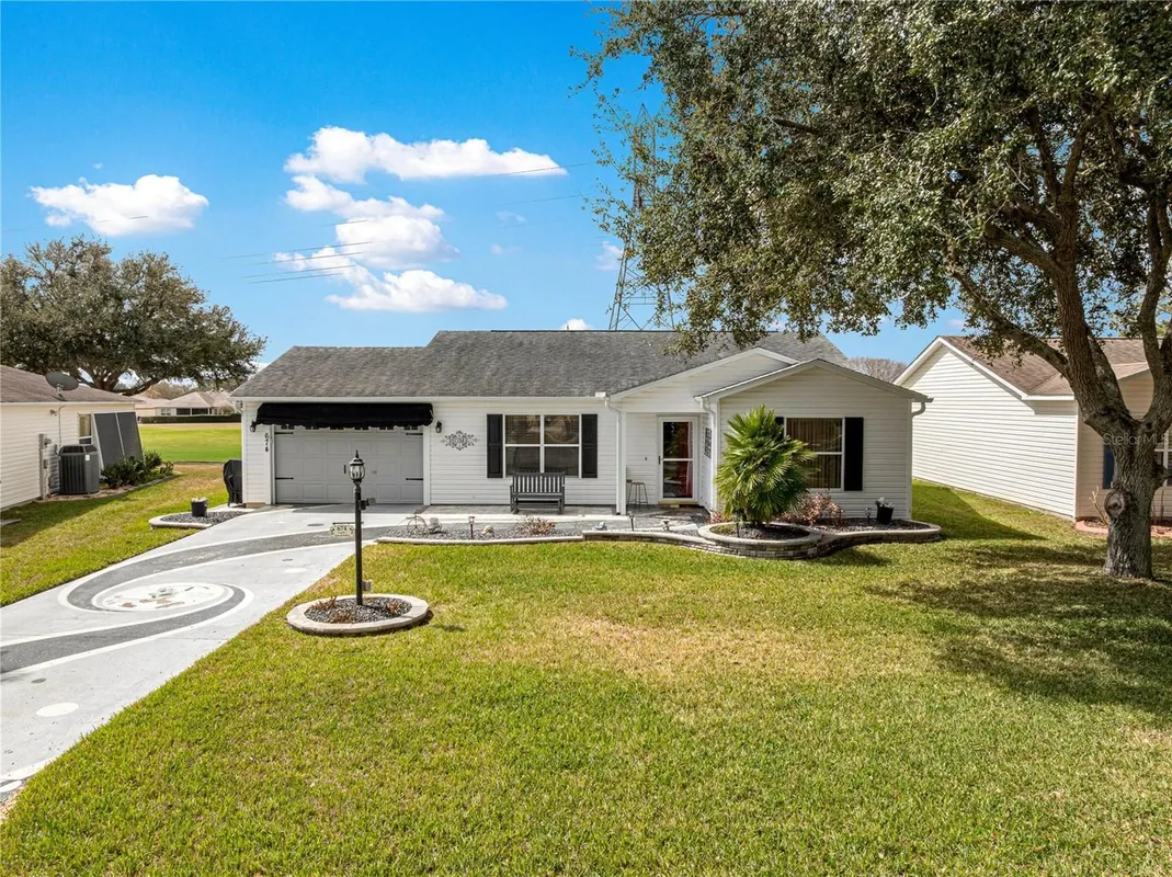 Property Slideshow image 1 of 48 | 674 camino del rey dr, The Villages, FL, 32159