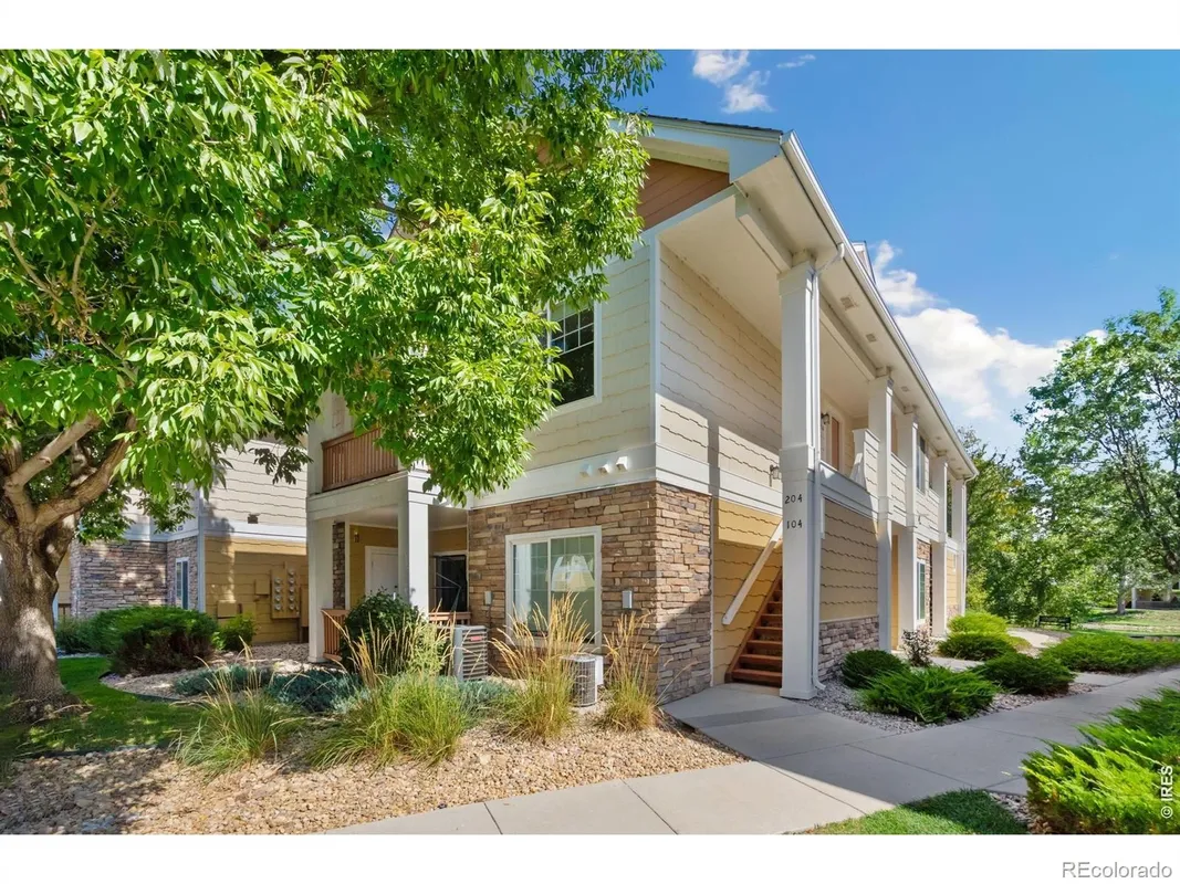 Property Slideshow image 1 of 22 | 4725 hahns peak dr 204, Loveland, CO, 80538