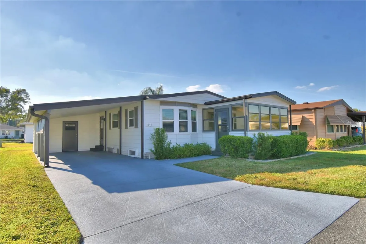 Property Slideshow image 1 of 50 | 4849 goldenview ln, Lakeland, FL, 33811