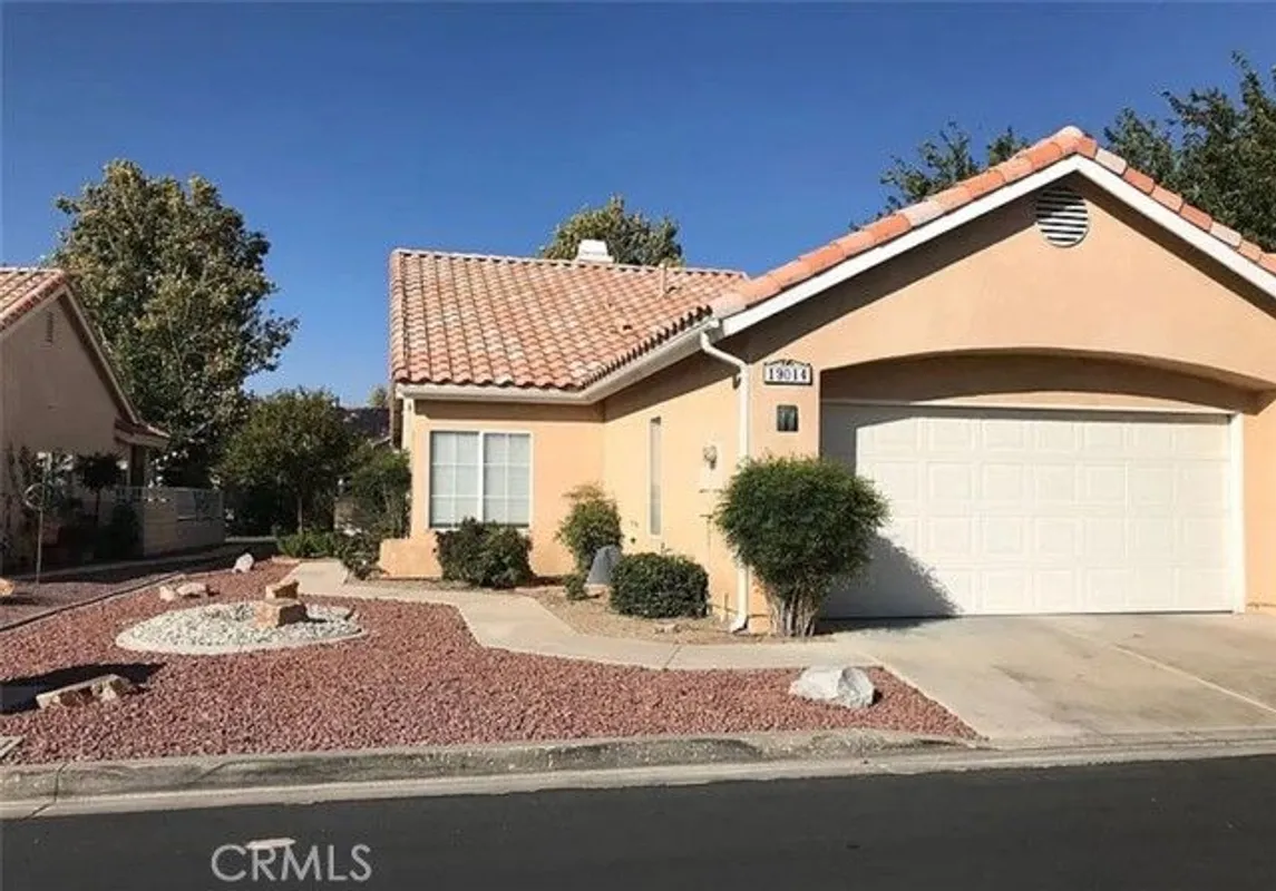 Property Slideshow image 1 of 11 | 19014 primrose ln, Apple Valley, CA, 92308