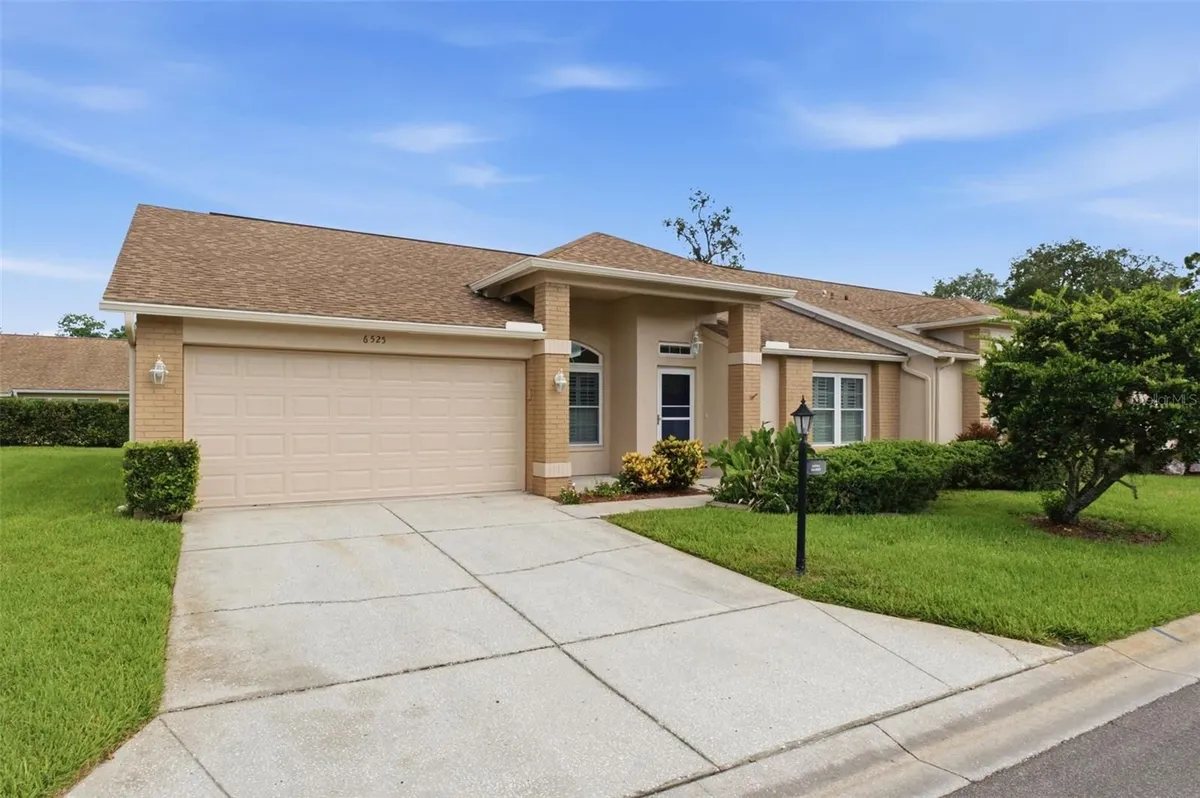 Property Slideshow image 1 of 46 | 6525 pine walk dr, New Port Richey, FL, 34655