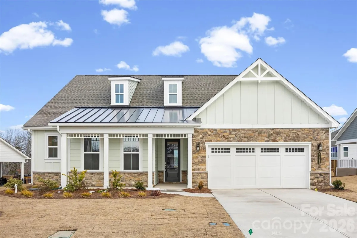 Property Slideshow image 1 of 39 | 7012 treetop ct 40, York, SC, 29745