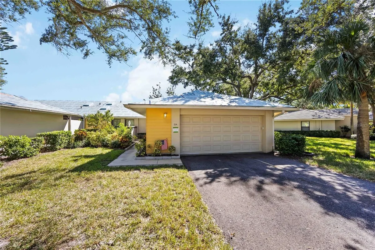 Property Slideshow image 1 of 82 | 214 southampton dr # 327, Venice, FL, 34293