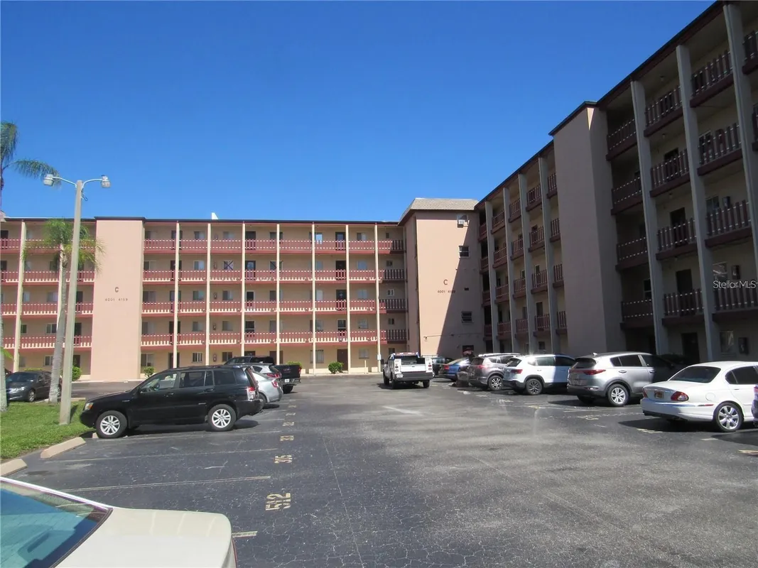 Property Slideshow image 1 of 2 | 4135 lake bayshore dr 504, Bradenton, FL, 34205