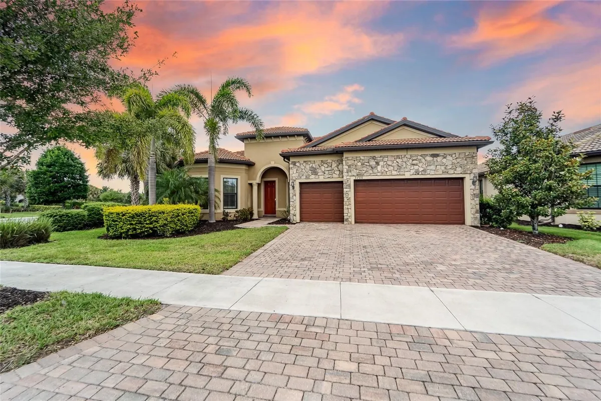 Property Slideshow image 1 of 59 | 5700 sweet leaf way, Sarasota, FL, 34238