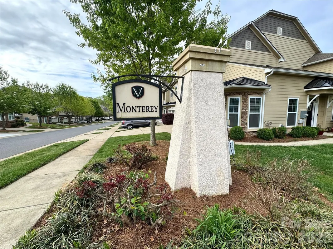 Property Slideshow image 1 of 4 | 4194 la crema dr, Charlotte, NC, 28214