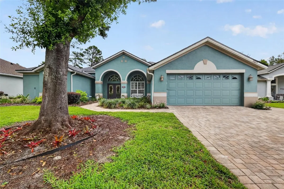 Property Slideshow image 1 of 40 | 9035 laurel ridge dr, Mount Dora, FL, 32757
