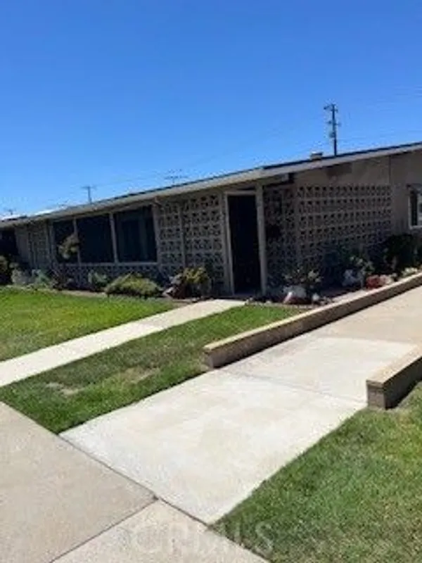 Property Slideshow image 1 of 9 | 1330 oakmont rd, Seal Beach, CA, 90740