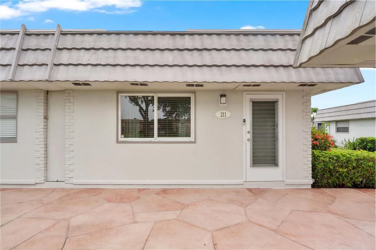 Property Slideshow image 1 of 27 | 211 valencia i i, Delray Beach, FL, 33446