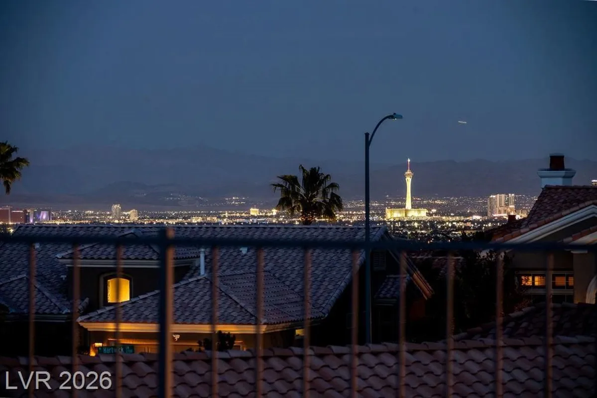 Property Slideshow image 1 of 73 | 2742 faiss dr, Las Vegas, NV, 89134