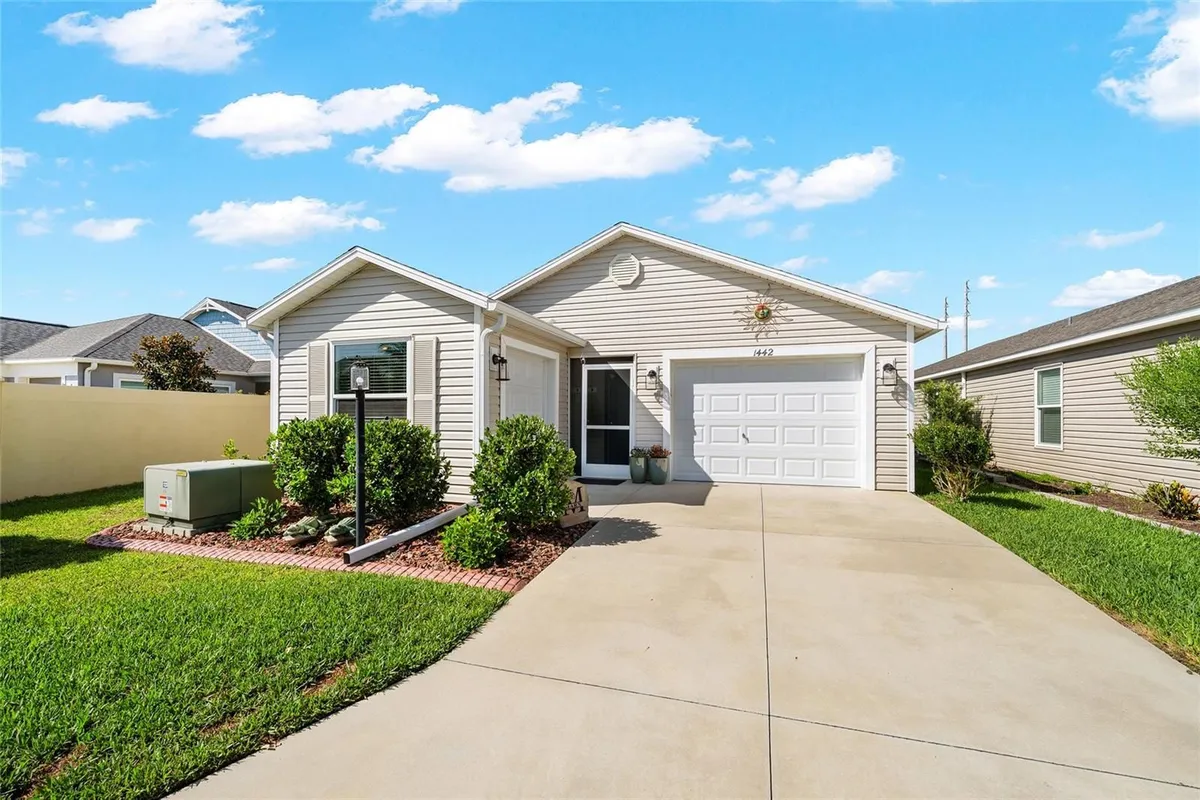 Property Slideshow image 1 of 41 | 1442 joshua ct, The Villages, FL, 32163