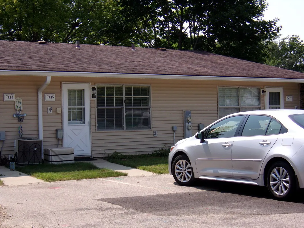Property Slideshow image 1 of 18 | 7415 chevy chase ct 3, Fox Lake, IL, 60020