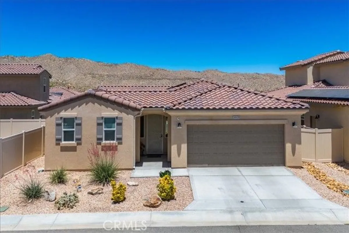 Property Slideshow image 1 of 62 | 56620 desert vista cir, Yucca Valley, CA, 92284