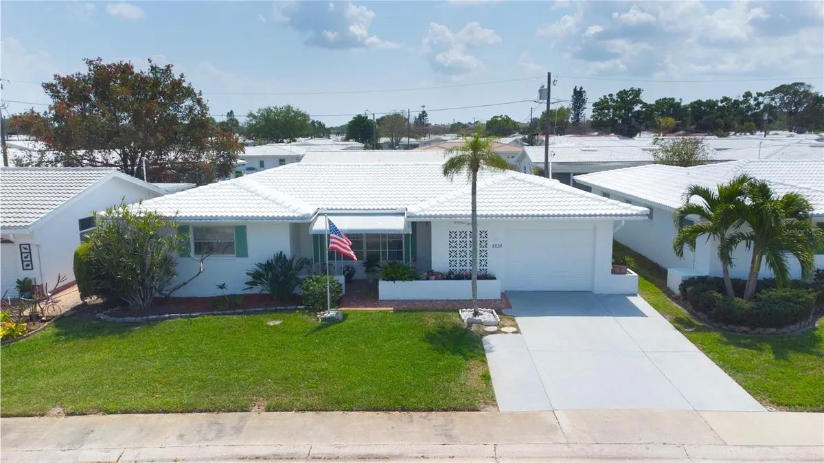 Property Slideshow image 1 of 27 | 4434 100th ave, Pinellas Park, FL, 33782