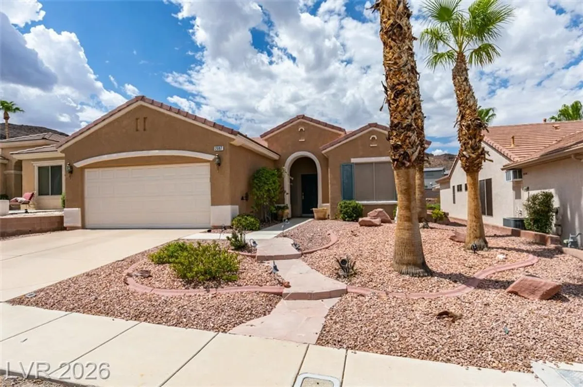 Property Slideshow image 1 of 17 | 2087 king mesa dr, Henderson, NV, 89012
